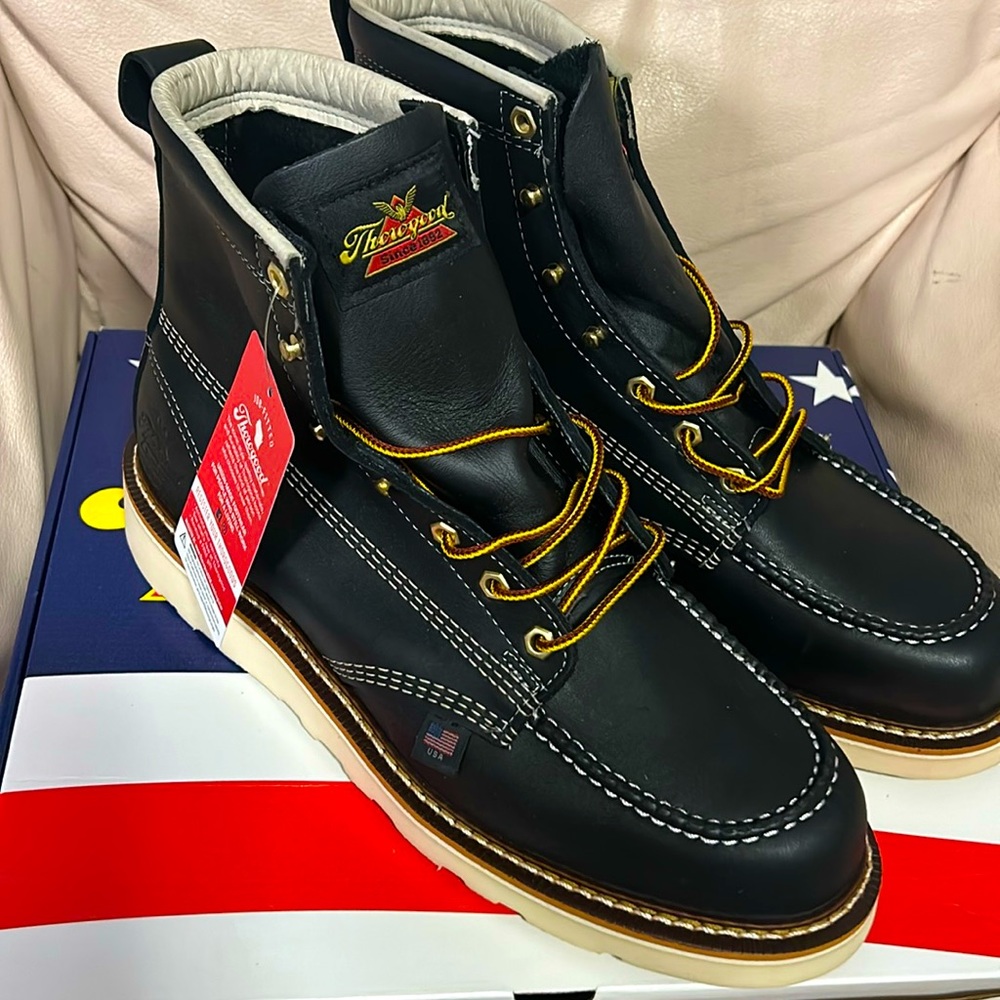 Thorogood Black 6inch Soft Toe boots
